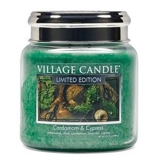 Village Candle Stredná vonná sviečka v skle Cardamom and Cypress 397g - Kardamon a cyprus