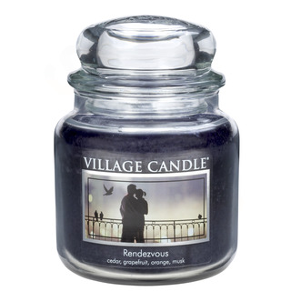 Village Candle Stredná vonná sviečka v skle Rendezvous 397g - Rande