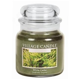 Village Candle Sviečka na strednej scéne v bielom Cedar 397g - Cedar Wood