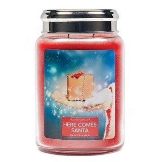 Village Candle Veľká vonná sviečka v skle Here Comes Santa 645g - Santova návšteva